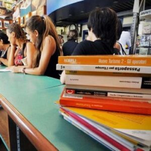 BookTok: i social portano i giovani in libreria