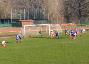 Europa,  aggressione all’arbitro e gara sospesa