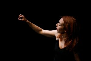 Venerdì 21 “Nina” chiude la stagione di prosa a Valenza
