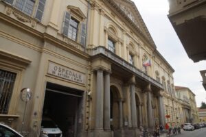 Medico positivo va al lavoro? Ospedale in subbuglio