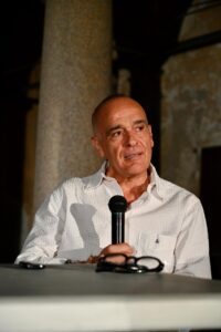 Tornano gli esami a scuola, la commozione del preside Carandini