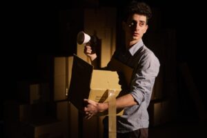 Ritorna il teatro dal vivo con il “Blasé” di Officine Gorilla