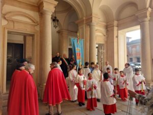 San Massimo: i ceri, il Duomo e la Porta Santa