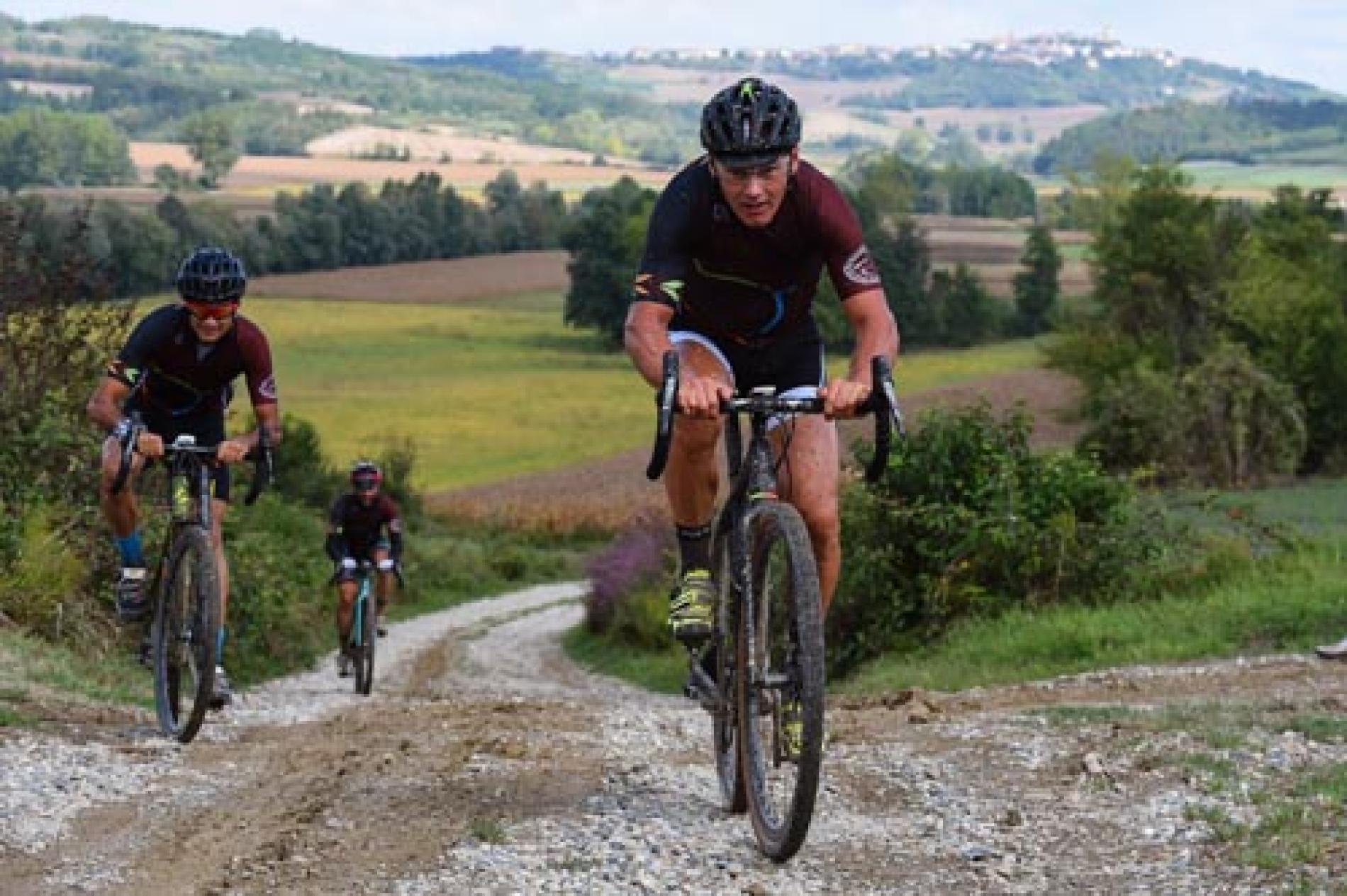 Monsterrato, i campioni delle bici in 12 comuni