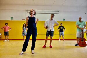 Gelindo diventa internazionale: il cast e le prove