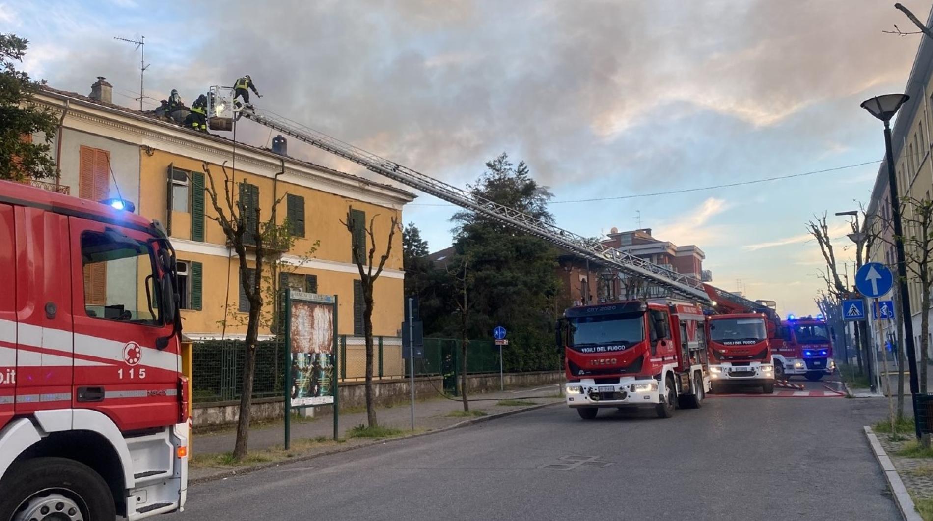 Incendio di viale Cellini: stabile inagibile, fatale il forte vento