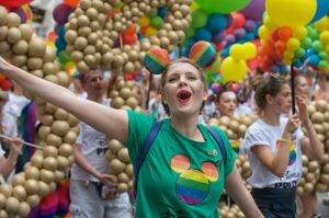 Alcune persone sono gay. Fatevene una ragione