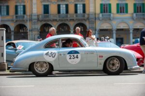 La Mille Miglia ad Alessandria: un tuffo nella nostalgia dei tempi d’oro dell’automobilismo