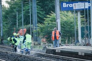 Incidente ferroviario di Brandizzo, il convoglio è partito da Alessandria. La dinamica al vaglio: forse un errore di comunicazione