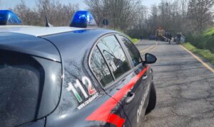 Finto carabiniere truffa coppia, ma incappa in un militare vero