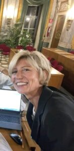 Valenza inaugura la nuova panchina amica dell’allattamento