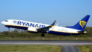Lamentatevi pure: Ryanair ci costruisce i post